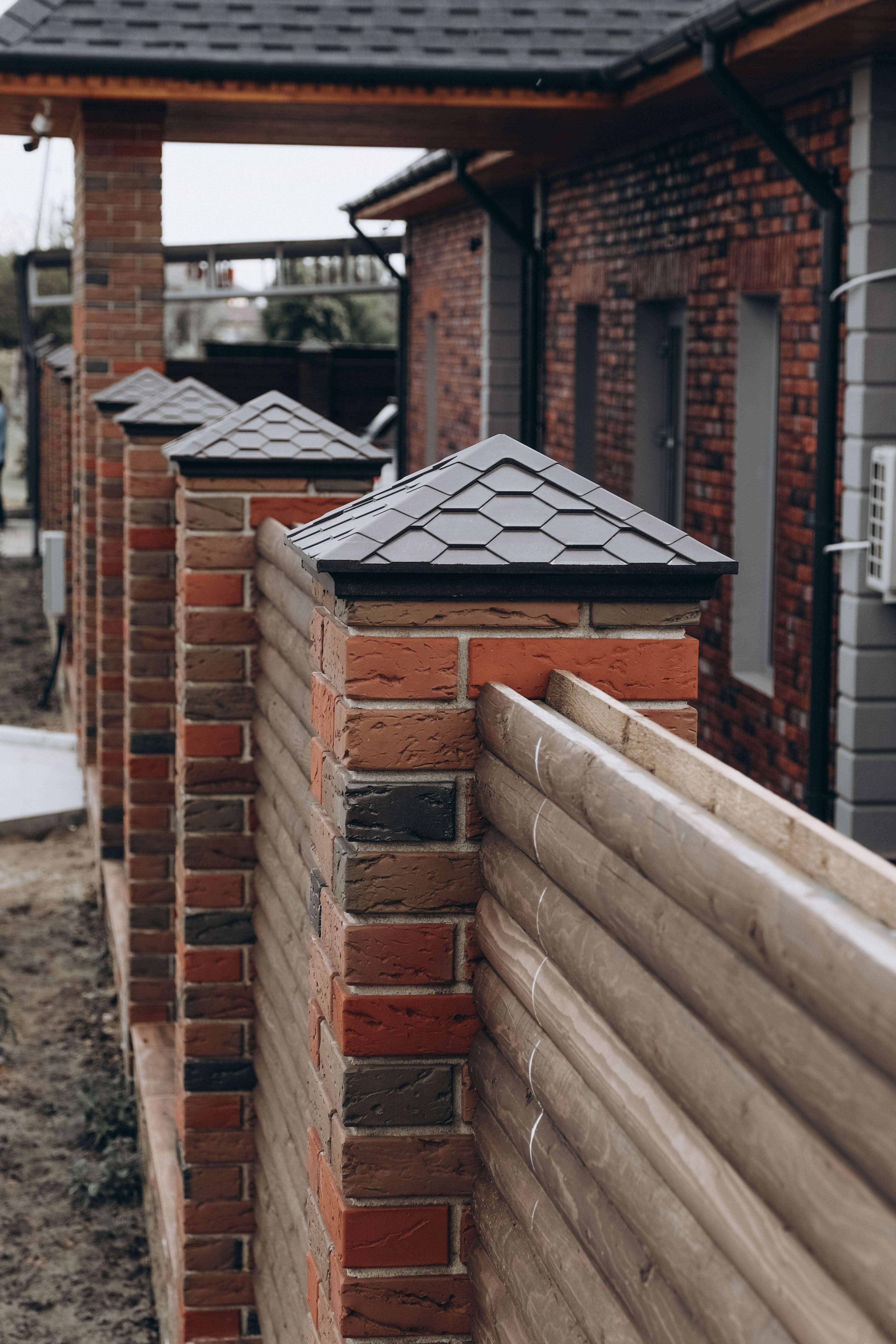 Колпак Zking Эверест Коричневый на столб 1.5х1.5 кирпича (390х390мм) в Москве фото